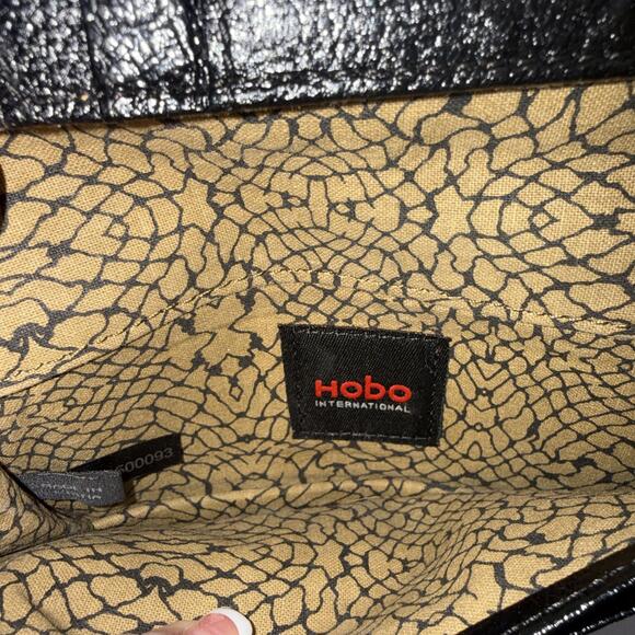 Vintage HOBO INTERNATIONAL Black Patent Leather Folding Wristlet Clutch Wallet - Picture 11 of 15